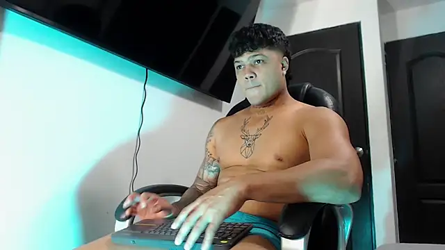 Boyhot 00 online show from October 31, 4:13 am