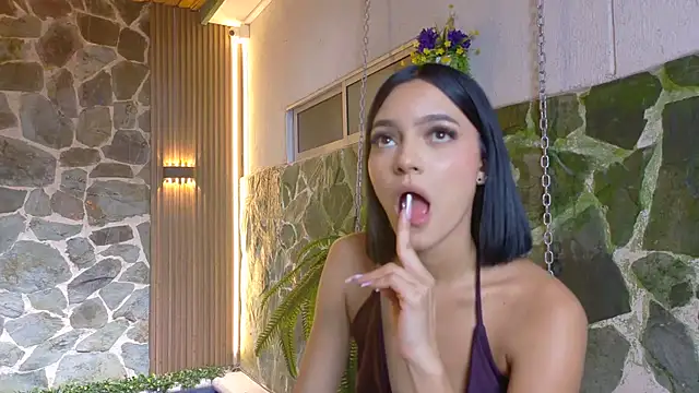 nina gb online show from July 9, 8:24 pm