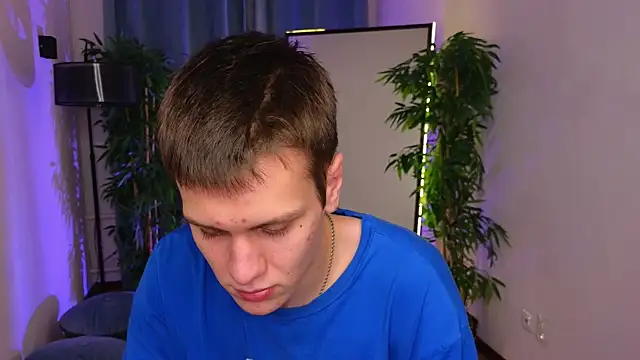 Snapshot of hun1er_steele chatting on October 11, 3:43 pm hun1er steele online show from October 11, 3:43 pm