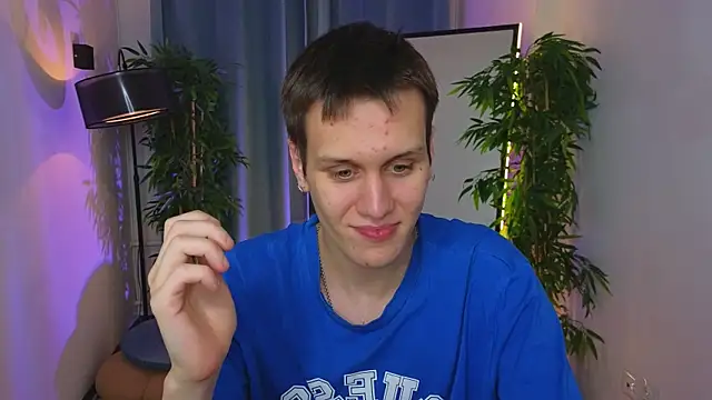 Snapshot of hun1er_steele chatting on October 14, 9:15 pm hun1er steele online show from October 14, 9:15 pm