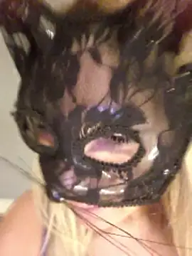 Snapshot of Libertine6259 chatting on June 16, 9:17 pm Libertine6259 online show from June 16, 9:17 pm