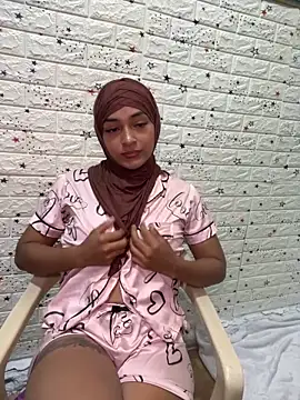 Snapshot of CelestSkyy chatting on November 8, 6:29 pm CelestSkyy online show from November 8, 6:29 pm