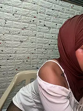 Snapshot of CelestSkyy chatting on November 13, 8:30 pm CelestSkyy online show from November 13, 8:30 pm