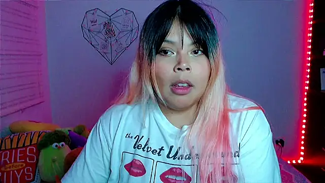 EllieMoonX online show from February 3, 2:53 am