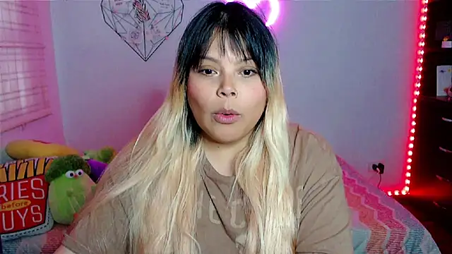 EllieMoonX online show from March 3, 10:59 pm