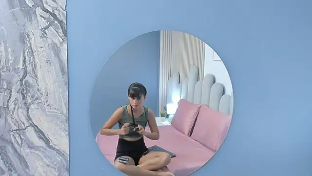 luly dreams online show from April 7, 11:21 am