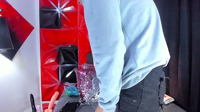 ZAMMIRA online show from February 14, 5:48 am