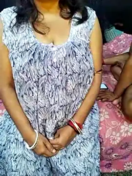 Snapshot of modhu82 chatting on November 16, 7:41 pm modhu82 online show from November 16, 7:41 pm