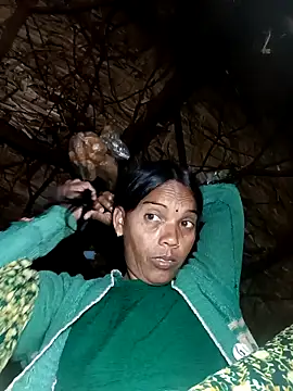 Cutsedi3 online show from December 1, 9:53 pm