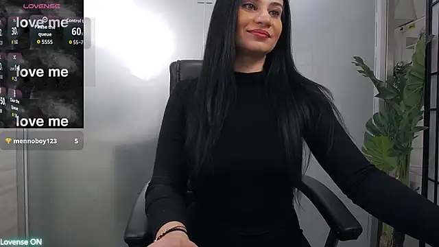 YaraXCox online show from April 3, 3:15 am