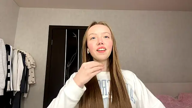 AntoniaMoravick online show from December 2, 3:07 pm