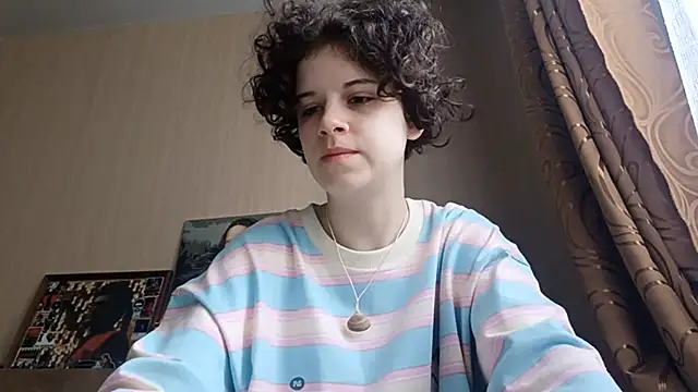 JesseniaHanney online show from October 17, 8:06 am