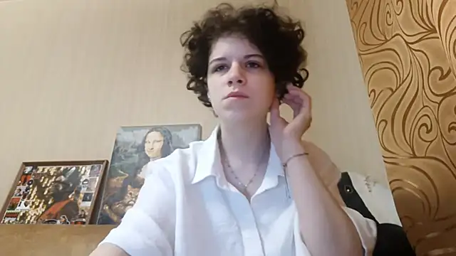 JesseniaHanney online show from October 19, 8:59 am