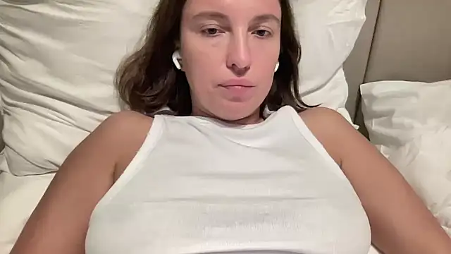 CArivora online show from February 22, 10:30 pm