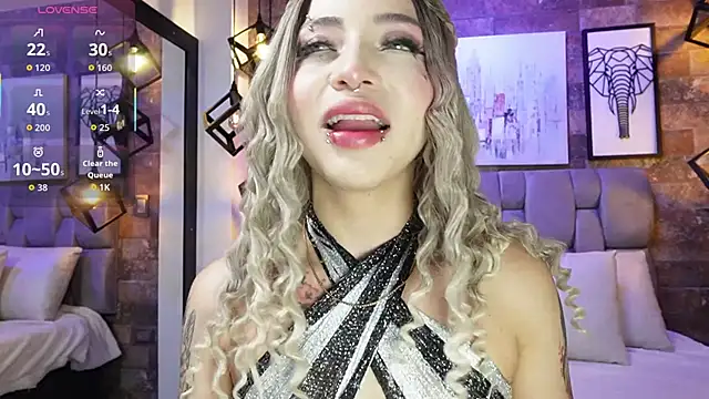 Sophia Bellucci online show from December 18, 12:22 pm