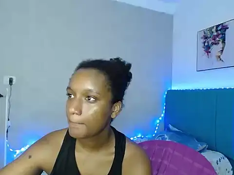 Snapshot of millysweetass chatting on November 12, 1:22 pm millysweetass online show from November 12, 1:22 pm