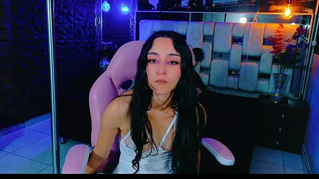 Snapshot of Donna_Flor chatting on October 15, 2:44 am Donna Flor online show from October 15, 2:44 am