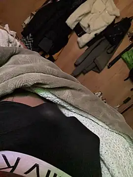 Snapshot of jJHhlhhav chatting on October 23, 12:37 pm jJHhlhhav online show from October 23, 12:37 pm