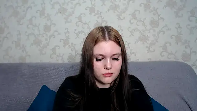 Musegirl online show from November 10, 8:35 am