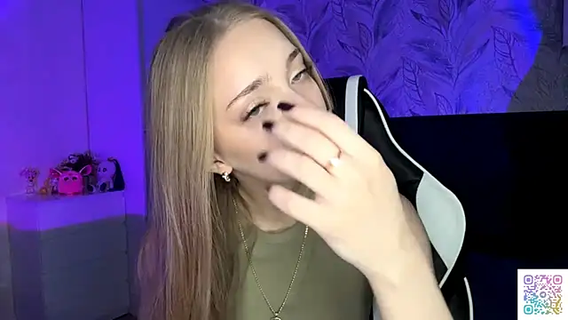 EvaPeace online show from November 17, 5:08 pm