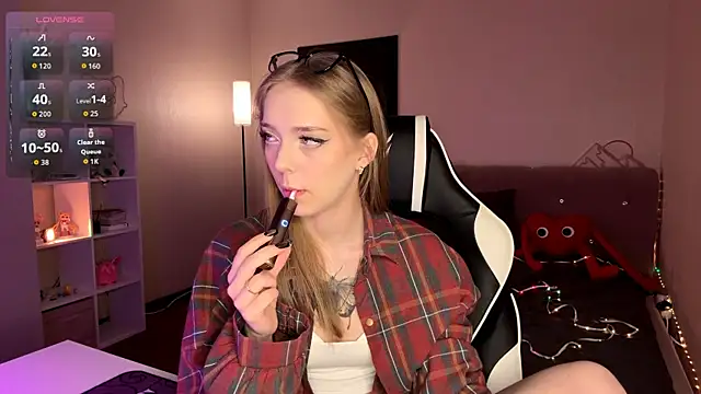 EvaPeace online show from April 1, 1:34 pm