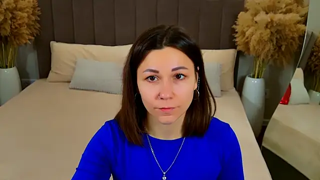 EdenSolis online show from March 29, 10:15 am