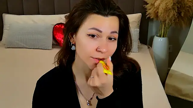 EdenSolis online show from April 5, 8:55 am