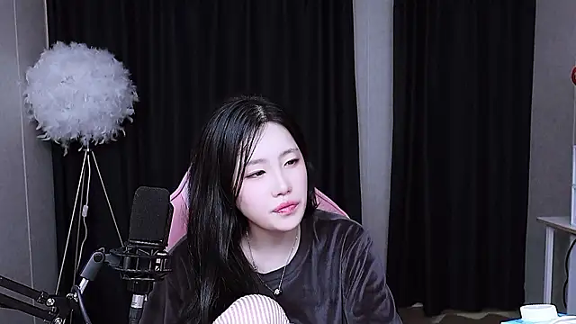 MISA 02 online show from November 3, 12:50 pm