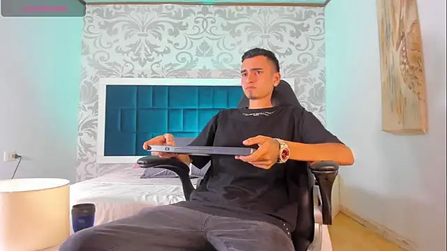 Ethan Boy  online show from October 12, 7:46 pm