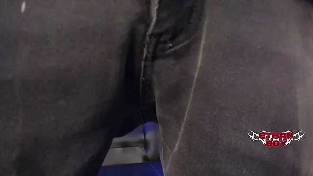 Ethan Boy  online show from February 14, 8:27 pm