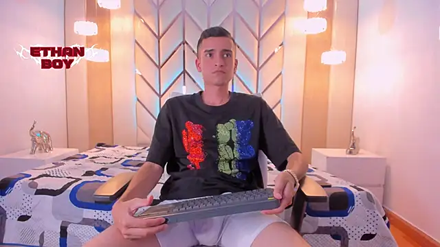 Ethan Boy  online show from February 17, 8:04 pm