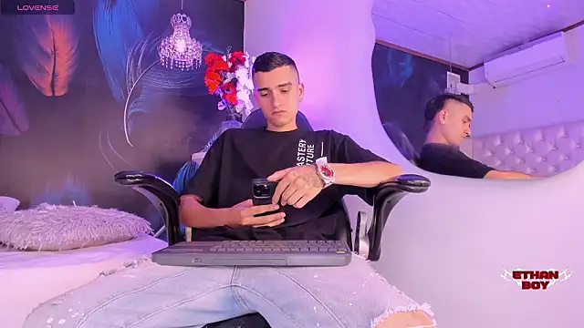 Ethan Boy  online show from March 6, 10:39 pm