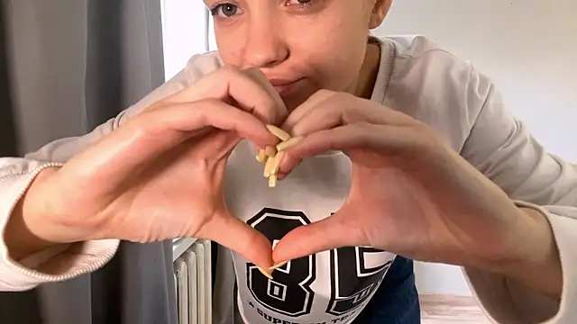 Snapshot of _petaI chatting on December 3, 6:54 am petaI online show from December 3, 6:54 am