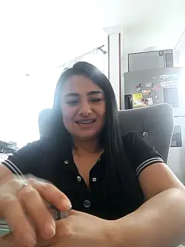 solerpamela online show from October 12, 9:25 pm