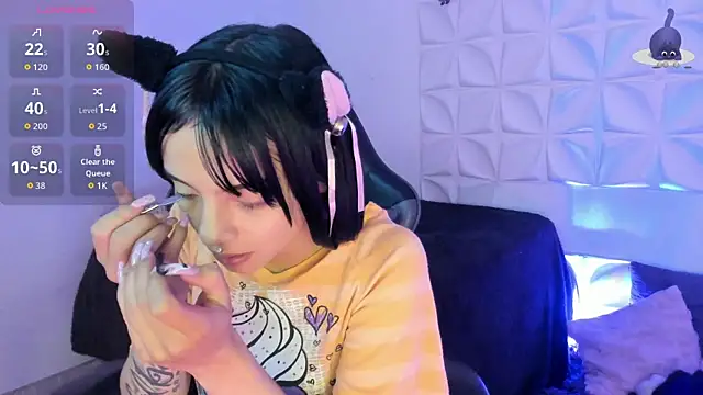 Snapshot of Barbieteeen chatting on October 28, 4:38 am Barbieteeen online show from October 28, 4:38 am