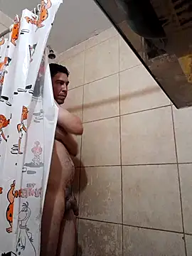 Ezeaxl online show from December 3, 1:02 am