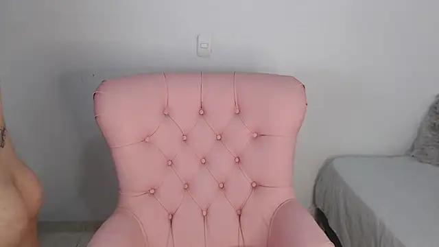 KiaraOlivera online show from December 2, 12:21 pm