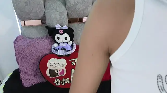 alix kitty online show from April 20, 10:55 pm