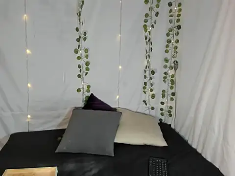 Snapshot of Perla_Jonhson_Rs chatting on October 15, 1:00 pm Perla Jonhson Rs online show from October 15, 1:00 pm