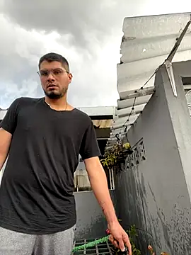 mirallesandbig online show from October 30, 9:37 pm