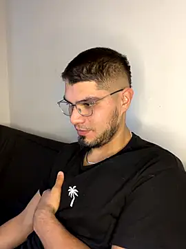 mirallesandbig online show from November 6, 10:32 pm