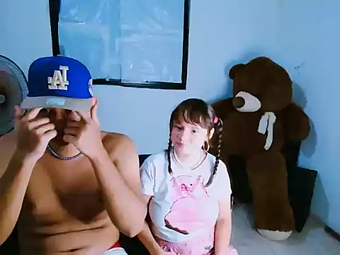 Snapshot of SweetRabbit29 chatting on October 10, 11:37 pm SweetRabbit29 online show from October 10, 11:37 pm