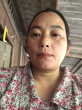 Snapshot of N-te123 chatting on October 20, 7:20 am N-te123 online show from October 20, 7:20 am