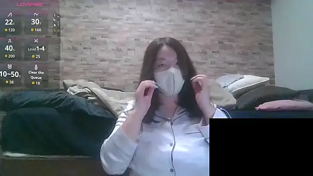 Snapshot of anananna1010 chatting on October 13, 11:10 am anananna1010 online show from October 13, 11:10 am