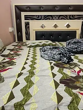 Snapshot of riya_sharmaa01 chatting on October 12, 10:25 am riya sharmaa01 online show from October 12, 10:25 am