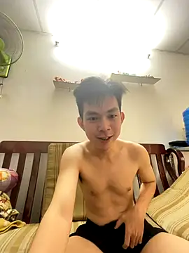 Snapshot of azn_typhoon00 chatting on October 18, 4:04 am azn typhoon00 online show from October 18, 4:04 am