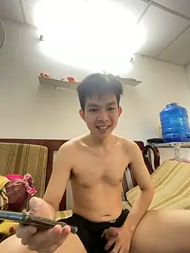 Snapshot of azn_typhoon00 chatting on October 25, 5:26 am azn typhoon00 online show from October 25, 5:26 am