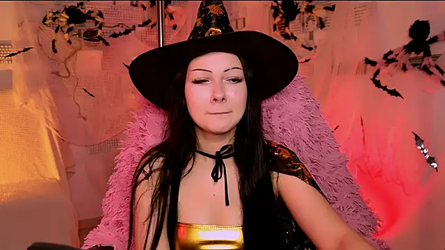 Snapshot of CarolPatterson chatting on October 28, 8:40 am CarolPatterson online show from October 28, 8:40 am