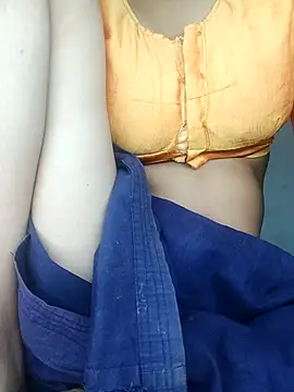 Snapshot of Cute_Dolly89 chatting on October 17, 5:48 pm Cute Dolly89 online show from October 17, 5:48 pm