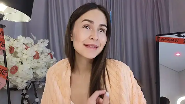 Snapshot of LionKierra chatting on November 2, 4:37 am LionKierra online show from November 2, 4:37 am